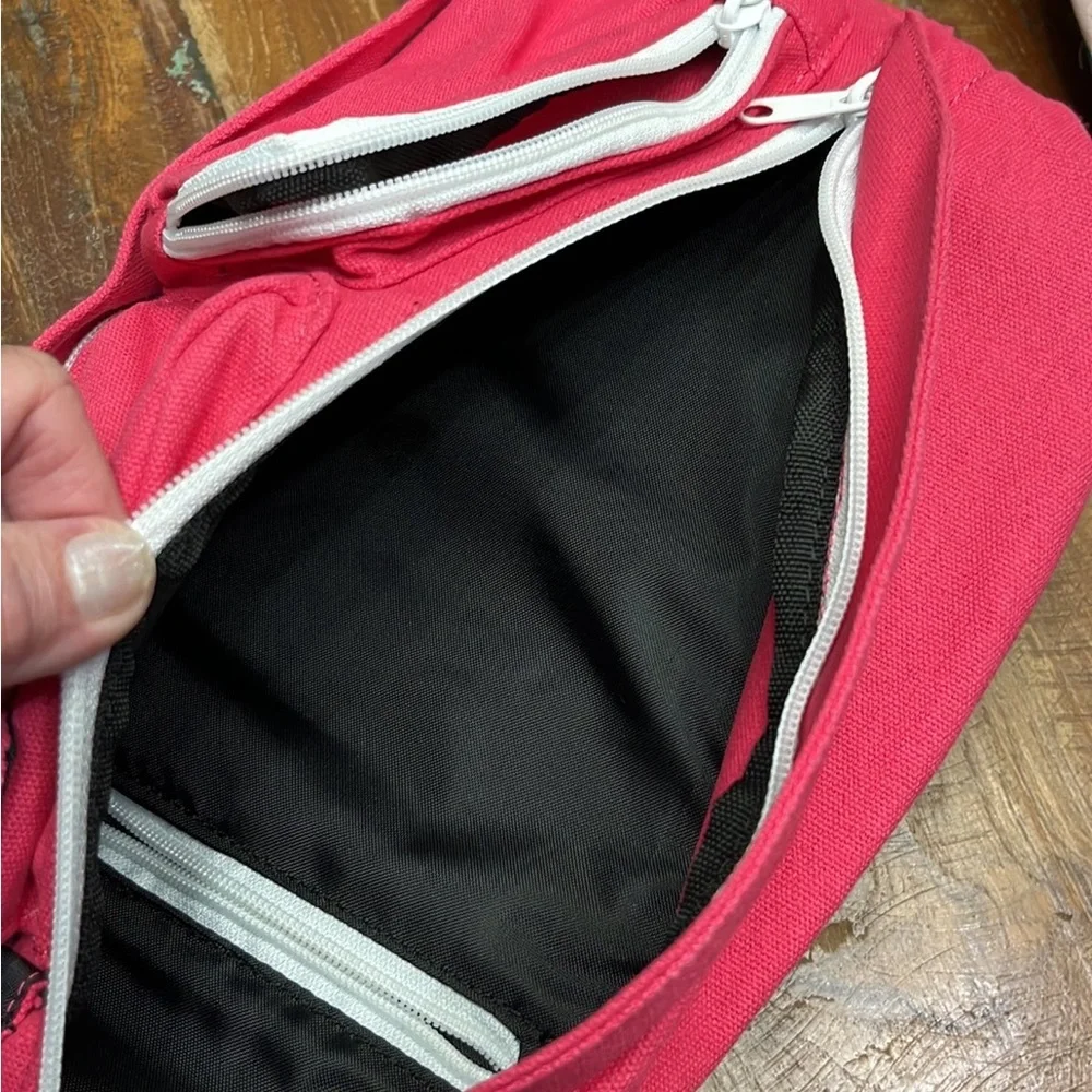 NWT Kavu Mini Rope Bag-Magenta